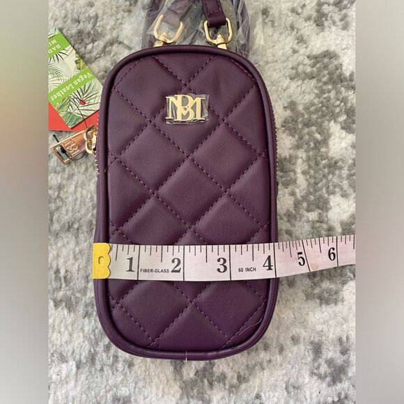 Badgley Mischka Diamond Quilted Oval Crossbody Phone Case in Plum NWT - Picture 10 of 11